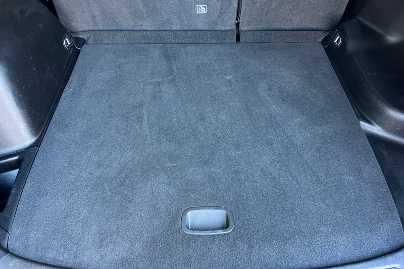 Jeep Grand Cherokee Vehicle Full-screen Gallery Image 15