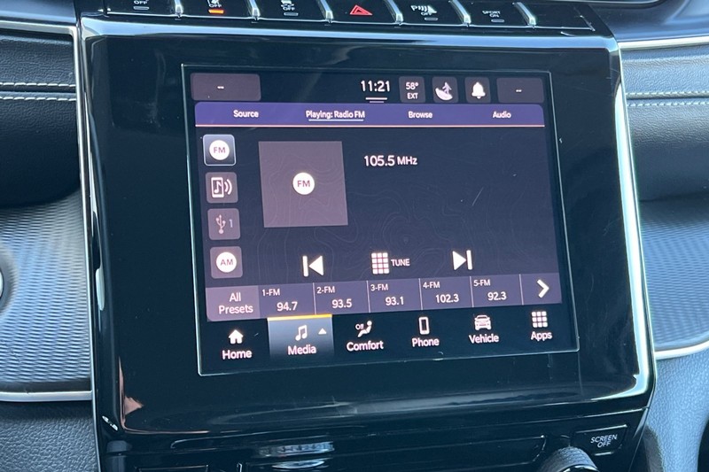 Jeep Grand Cherokee Vehicle Full-screen Gallery Image 18