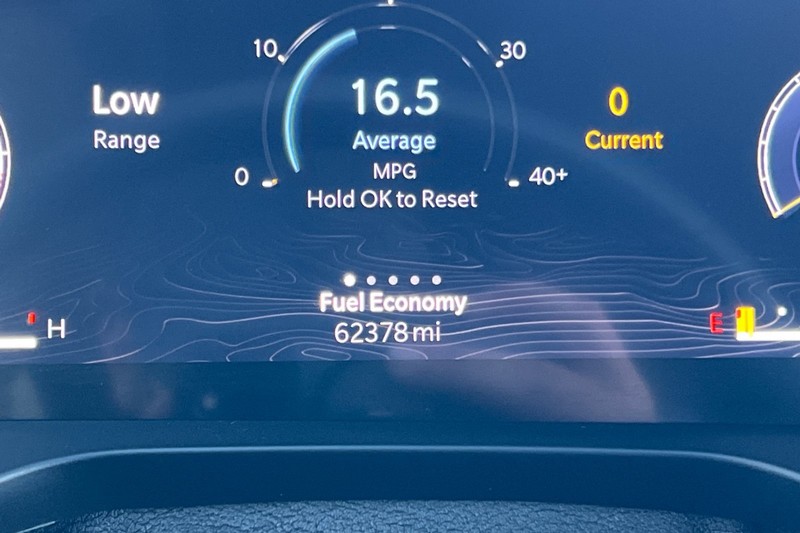 Jeep Grand Cherokee Vehicle Full-screen Gallery Image 25