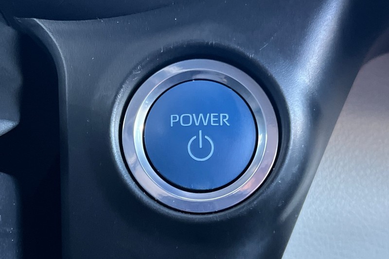 Toyota Sienna Vehicle Full-screen Gallery Image 23