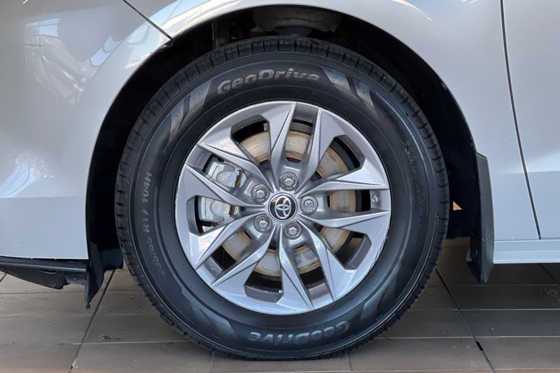 Toyota Sienna Vehicle Full-screen Gallery Image 27