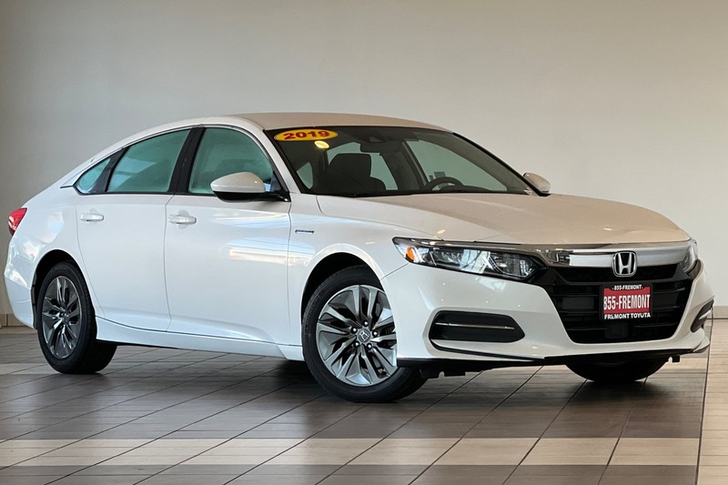 Honda Accord Hybrid Vehicle Full-screen Gallery Image 02