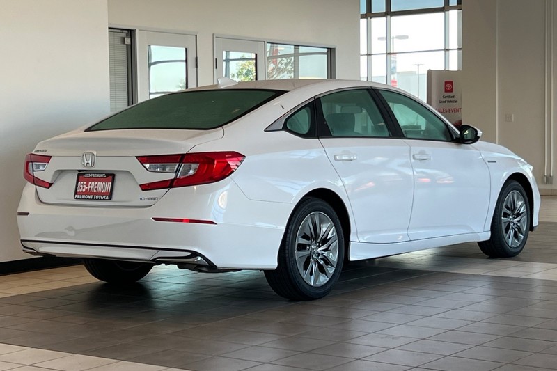 Honda Accord Hybrid Vehicle Full-screen Gallery Image 04