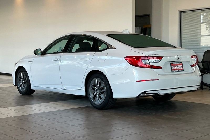 Honda Accord Hybrid Vehicle Full-screen Gallery Image 06