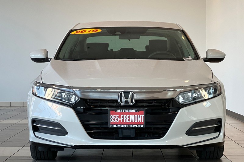 Honda Accord Hybrid Vehicle Full-screen Gallery Image 09