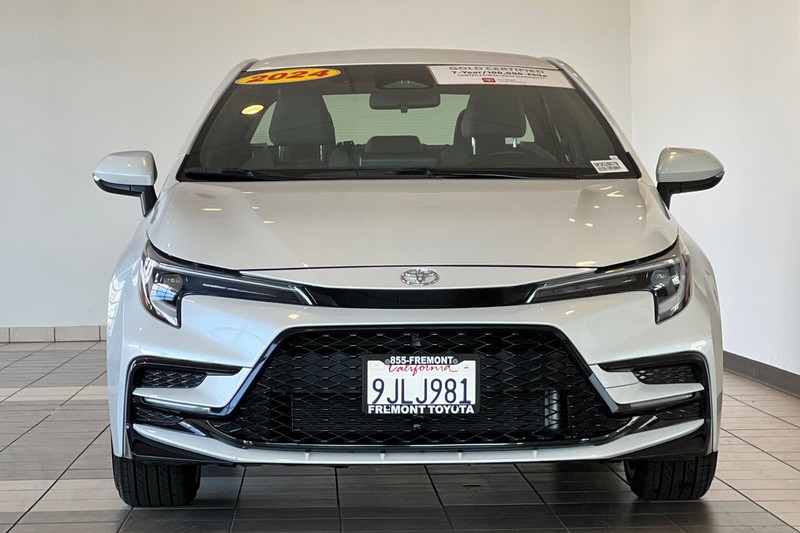 Toyota Corolla Vehicle Full-screen Gallery Image 09