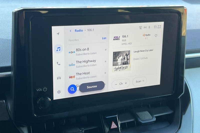 Toyota Corolla Vehicle Full-screen Gallery Image 17