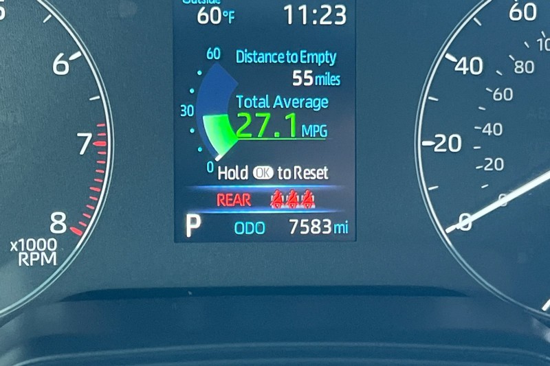 Toyota Corolla Vehicle Full-screen Gallery Image 24