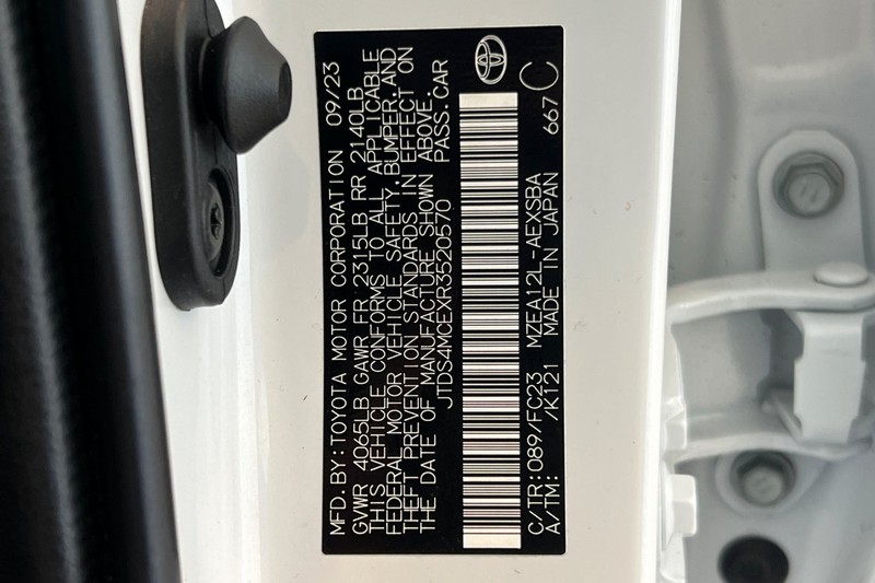 Toyota Corolla Vehicle Full-screen Gallery Image 27