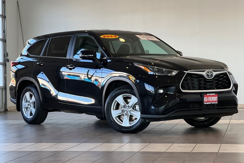 Toyota Highlander Vehicle Full-screen Gallery Image 02