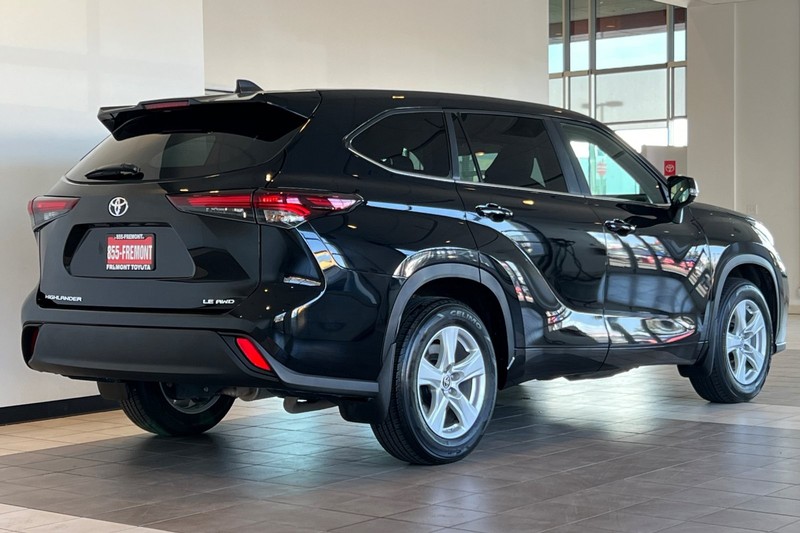 Toyota Highlander Vehicle Full-screen Gallery Image 04