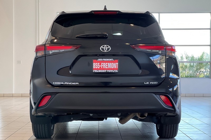 Toyota Highlander Vehicle Full-screen Gallery Image 05