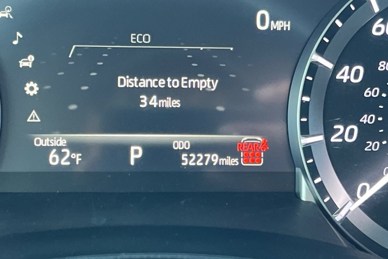 Toyota Highlander Vehicle Full-screen Gallery Image 26