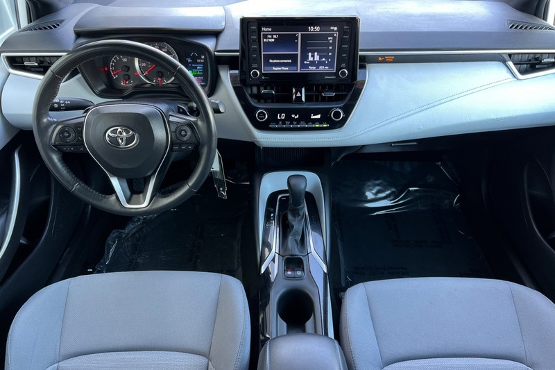Toyota Corolla Vehicle Full-screen Gallery Image 13