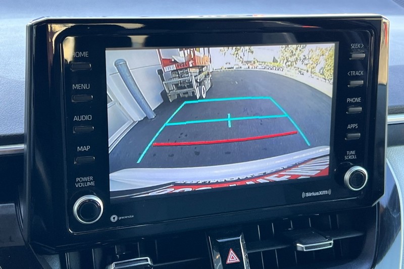 Toyota Corolla Vehicle Full-screen Gallery Image 18