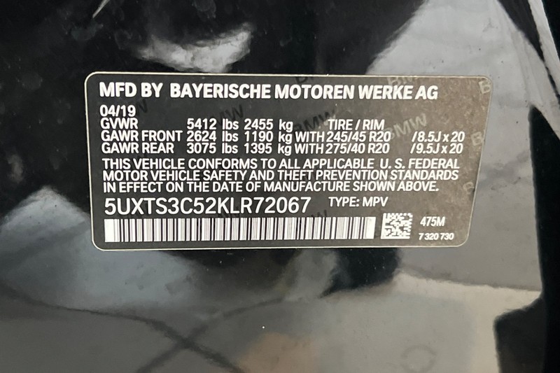 BMW X3 Vehicle Full-screen Gallery Image 30