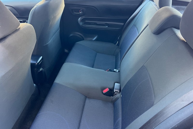 Toyota Prius c Vehicle Full-screen Gallery Image 12