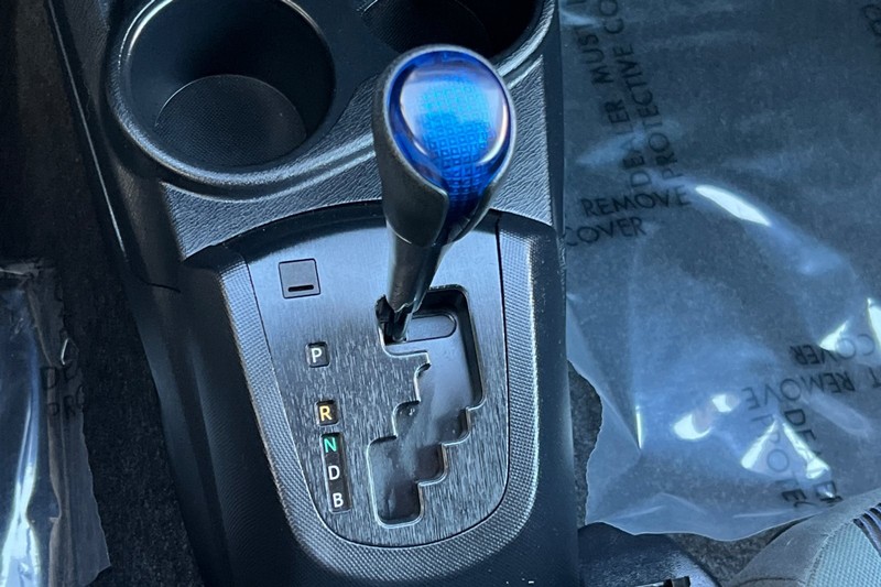 Toyota Prius c Vehicle Full-screen Gallery Image 20