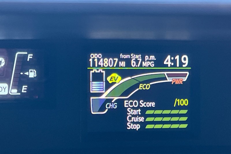 Toyota Prius c Vehicle Full-screen Gallery Image 24