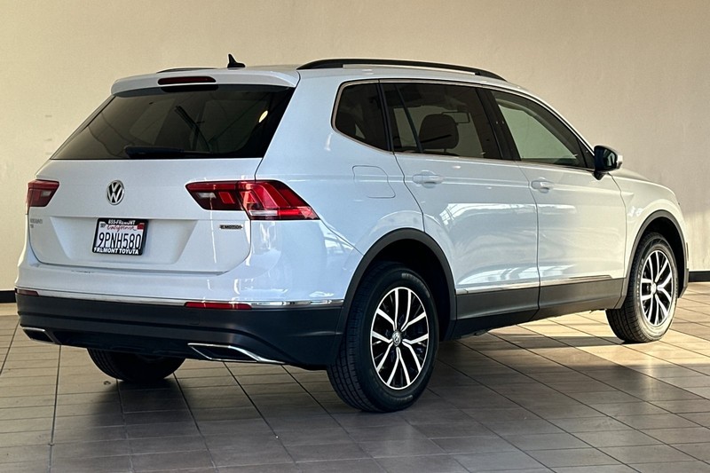 Volkswagen Tiguan Vehicle Full-screen Gallery Image 04