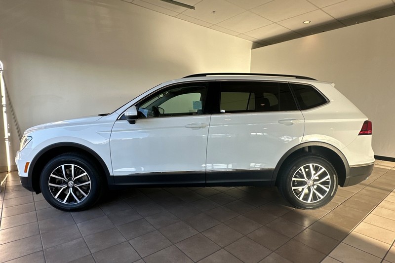 Volkswagen Tiguan Vehicle Full-screen Gallery Image 07