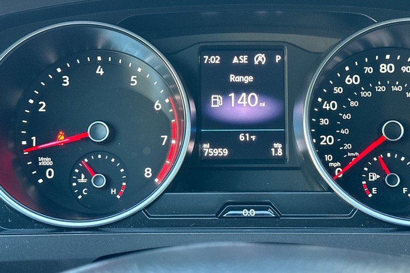 Volkswagen Tiguan Vehicle Full-screen Gallery Image 25