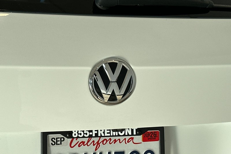 Volkswagen Tiguan Vehicle Full-screen Gallery Image 27