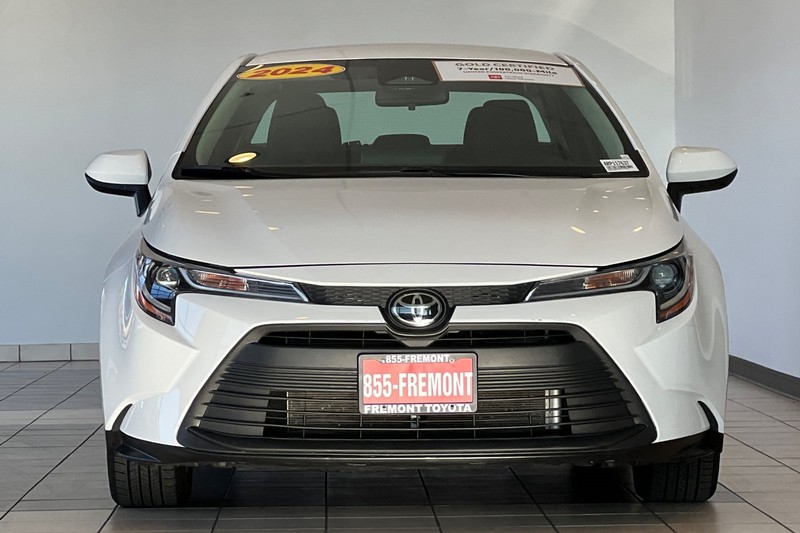 Toyota Corolla Vehicle Full-screen Gallery Image 09