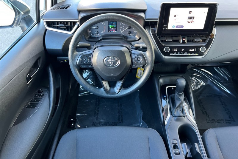 Toyota Corolla Vehicle Full-screen Gallery Image 14