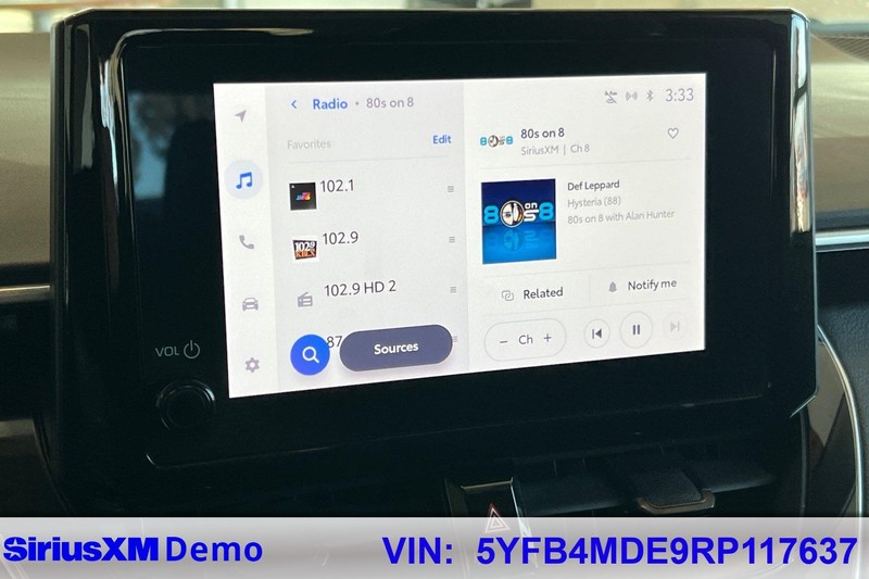 Toyota Corolla Vehicle Full-screen Gallery Image 26