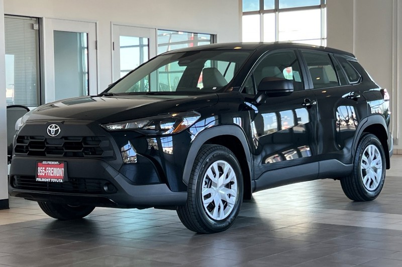 Toyota Corolla Cross Vehicle Full-screen Gallery Image 08