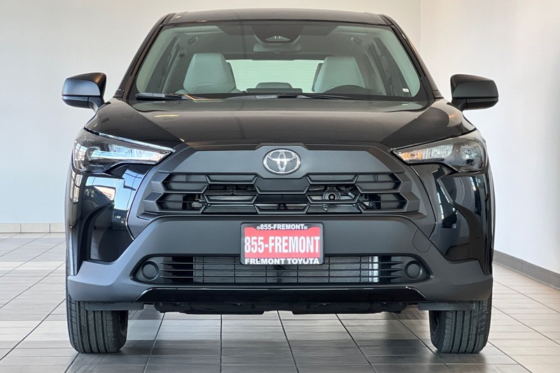 Toyota Corolla Cross Vehicle Full-screen Gallery Image 09