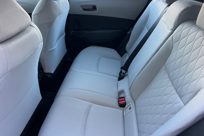 Toyota Corolla Cross Vehicle Full-screen Gallery Image 12