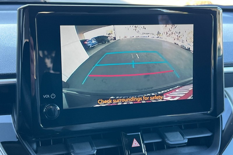 Toyota Corolla Cross Vehicle Full-screen Gallery Image 19