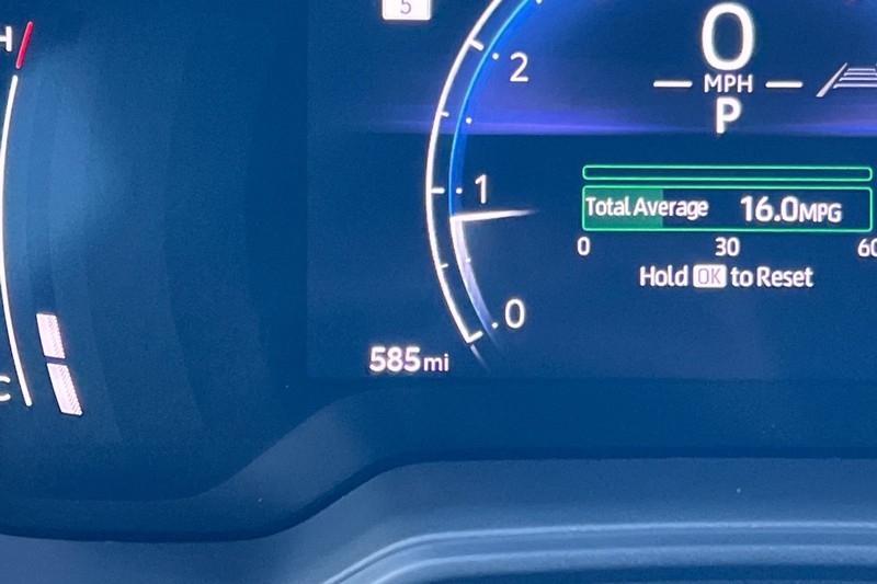 Toyota Corolla Cross Vehicle Full-screen Gallery Image 24