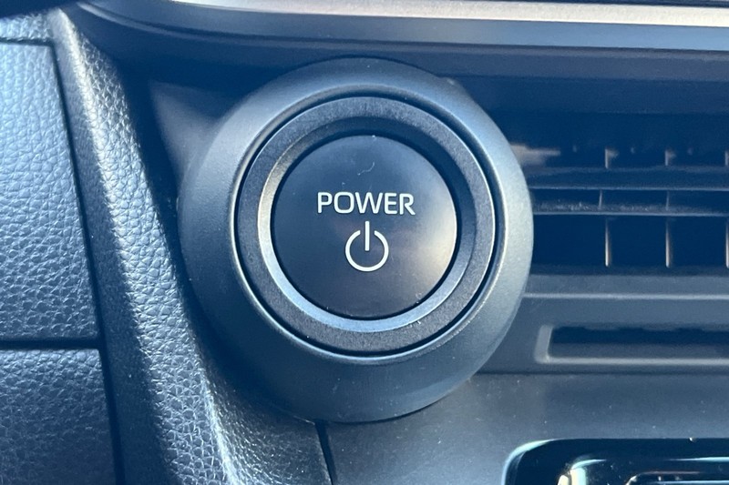 Toyota Prius Vehicle Full-screen Gallery Image 22