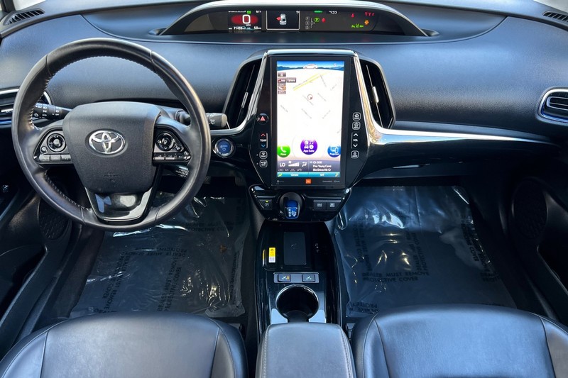 Toyota Prius Vehicle Full-screen Gallery Image 13