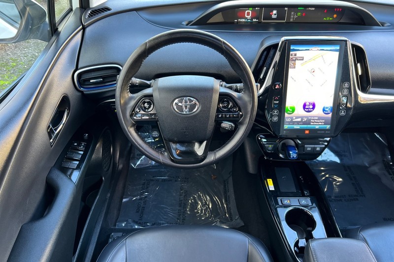 Toyota Prius Vehicle Full-screen Gallery Image 14