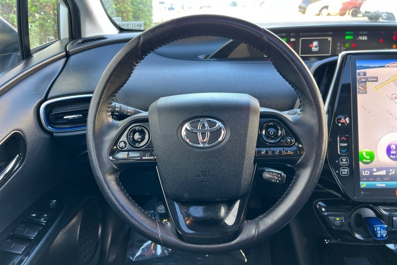 Toyota Prius Vehicle Full-screen Gallery Image 24