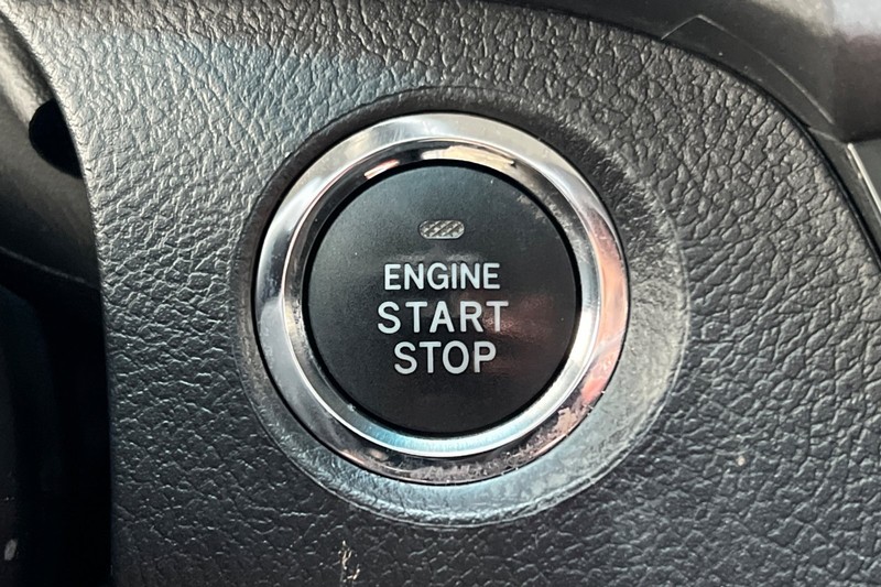 Toyota Sienna Vehicle Full-screen Gallery Image 23