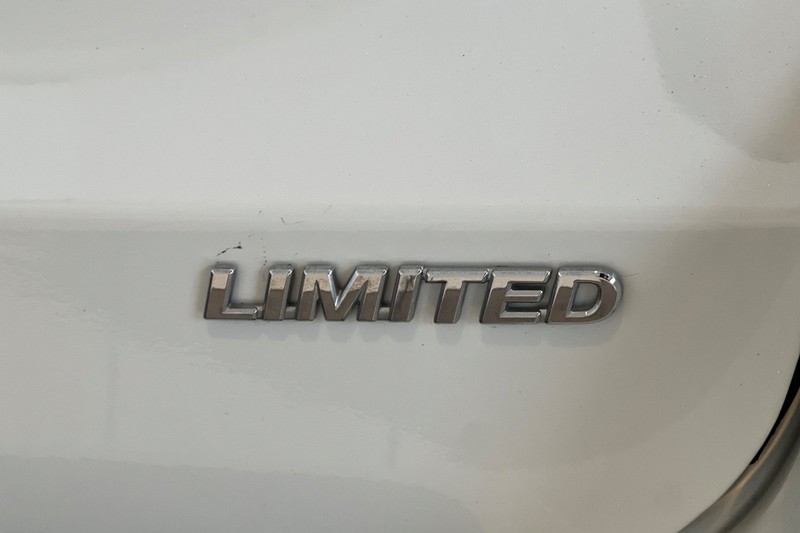 Toyota Sienna Vehicle Full-screen Gallery Image 28