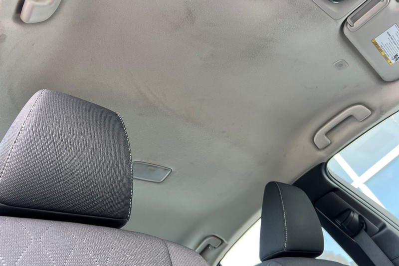 Toyota Corolla Vehicle Full-screen Gallery Image 16