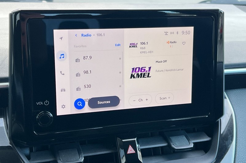 Toyota Corolla Vehicle Full-screen Gallery Image 17