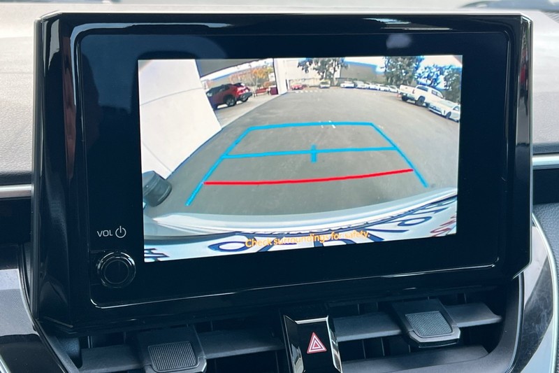 Toyota Corolla Vehicle Full-screen Gallery Image 18