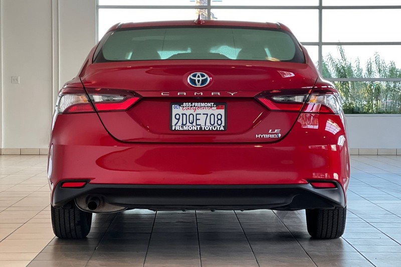 Toyota Camry Vehicle Full-screen Gallery Image 05