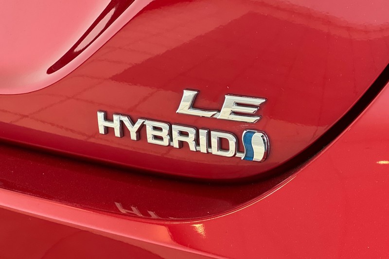 Toyota Camry Vehicle Full-screen Gallery Image 26