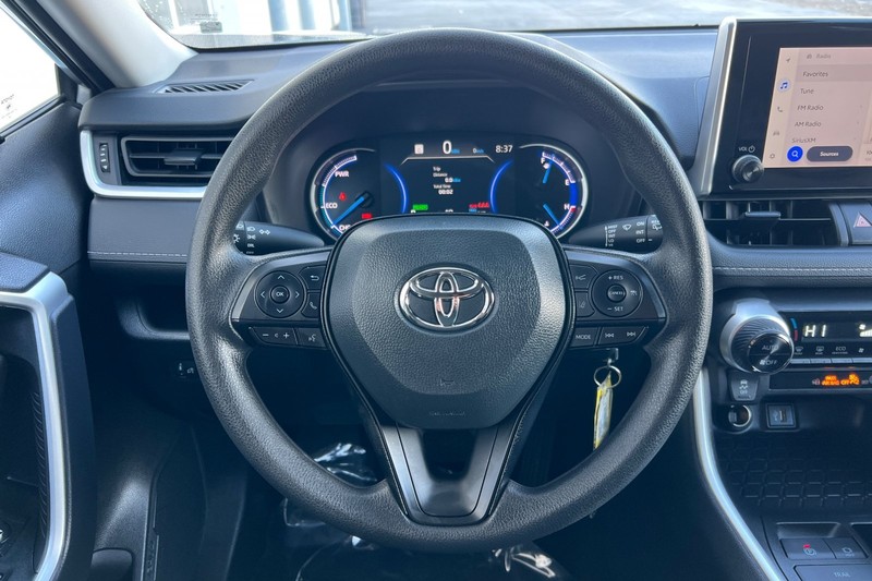 Toyota RAV4 Vehicle Full-screen Gallery Image 22