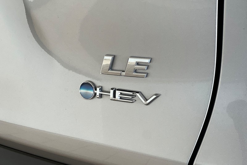 Toyota RAV4 Vehicle Full-screen Gallery Image 26