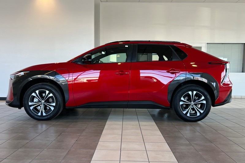 Toyota bZ4X Vehicle Full-screen Gallery Image 07