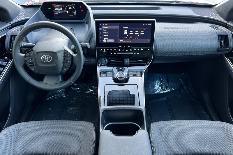 Toyota bZ4X Vehicle Full-screen Gallery Image 13